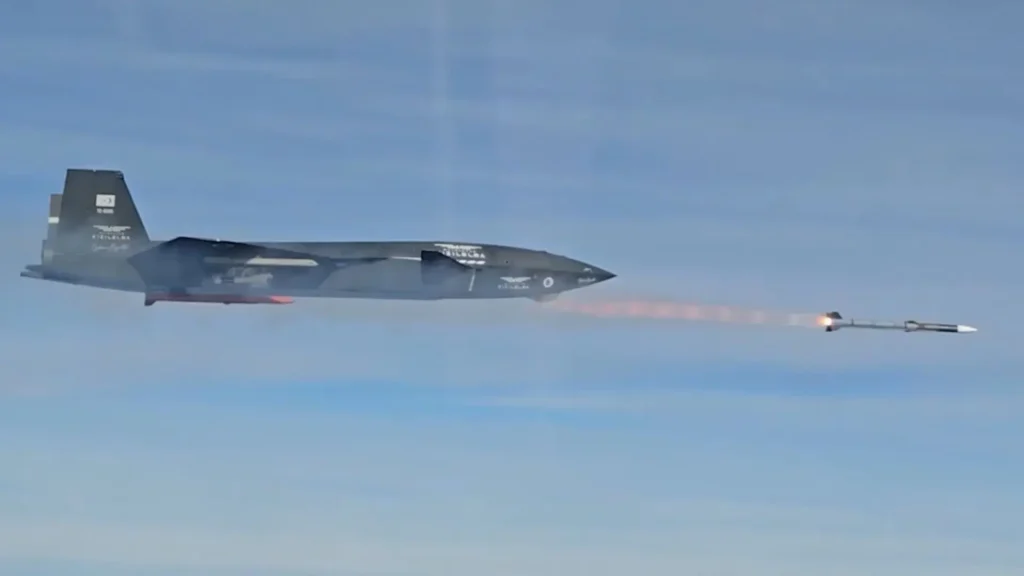 Turkey's combat drone achieved the first unmanned BVR kill in history